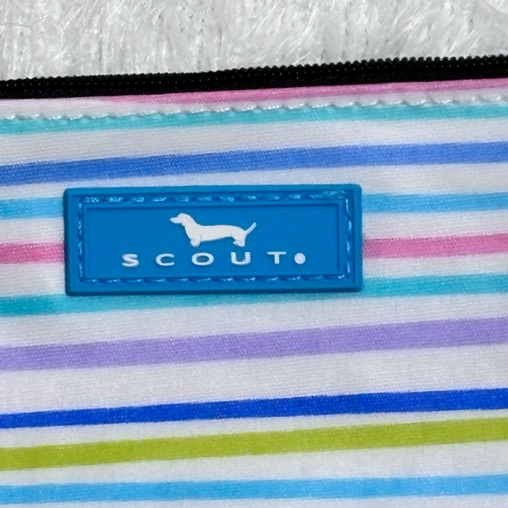 Scout Striped Pouch with Blue Label - Picture 4 of 4